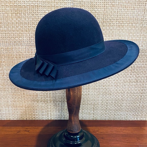 Irene of New York Accessories - VTG Navy Wool Back Bow Wide Brim Hat by Irene of New York USA